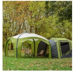 Aerobase 3 Inflatable Air Shelter -Outdoor Clothing Store Aerobase3InflatableAirShelterAction4