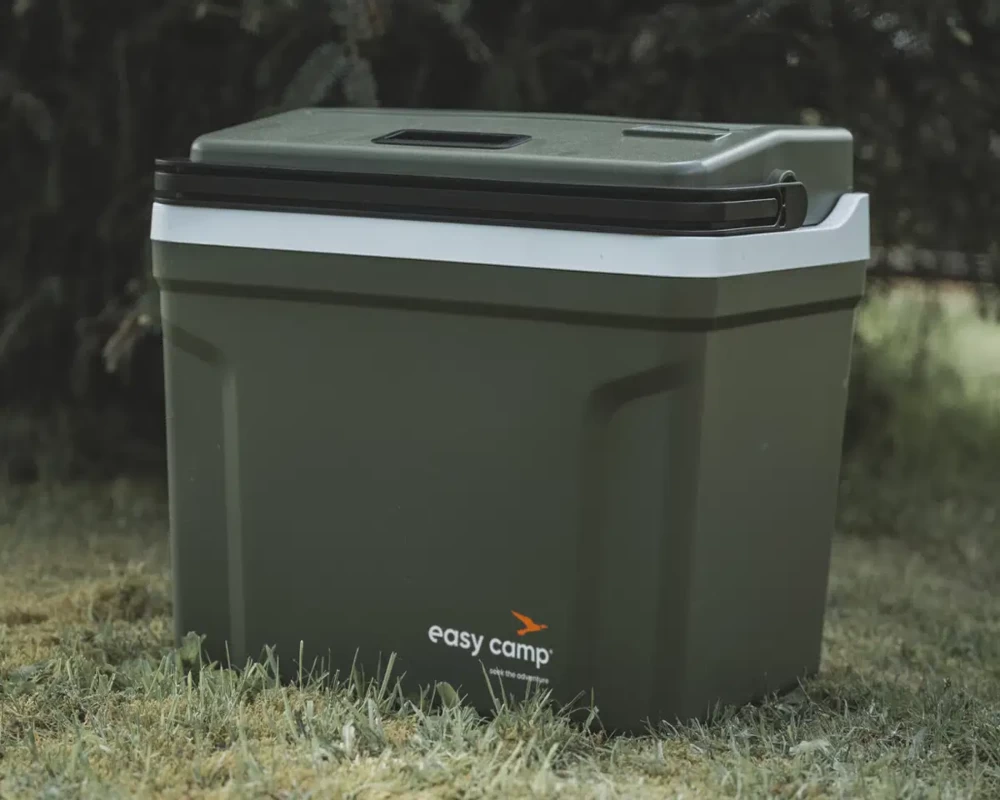 Easy Camp Arctic Bluebell 12V Coolbox 2 Easy Camp Arctic Bluebell 12V Coolbox - Image 2