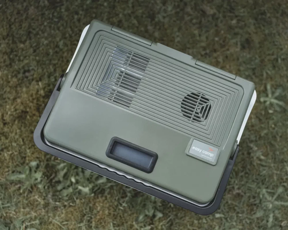 Easy Camp Arctic Bluebell 12V Coolbox 5 Easy Camp Arctic Bluebell 12V Coolbox - Image 5