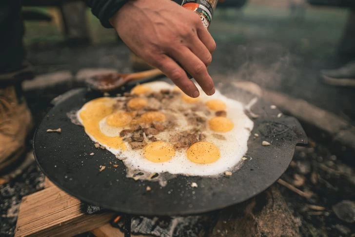 Robens Bighorn 3 Legged Pan 2 Robens Bighorn 3 Legged Pan - Image 2