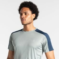 Dare2B Men's Discernible Lightweight T-Shirt -Outdoor Clothing Store DMT682 E81 M 4