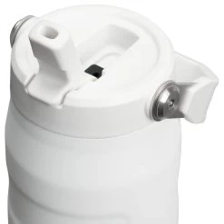 Stanley The IceFlow™ Bottle Flip Straw 2.0 | 0.7L 9 Stanley The IceFlow™ Bottle Flip Straw 2.0 | 0.7L -Outdoor Clothing Store The IceFlow Bottle Flip Straw 2.0 0.7L Close Up Frost