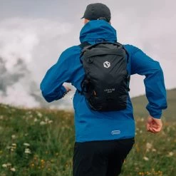Venture Speedpro 20L Backpack 10 Venture Speedpro 20L Backpack -Outdoor Clothing Store VentureSpeedpro20LBackpackAction2