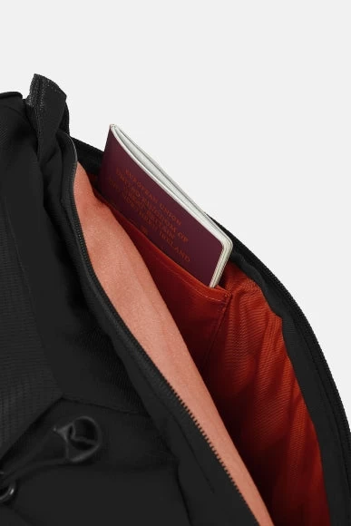 Lowe Alpine Escape Flight 36 Cabin Bag 3 Lowe Alpine Escape Flight 36 Cabin Bag - Image 3